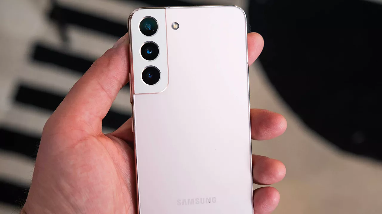Samsung’un altı yıl güncelleme alacak yeni telefonu ortaya çıktı!
