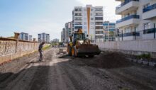 Bağlar Belediyesi Yol ve Kaldırım Çalışmalarını Sürdürüyor