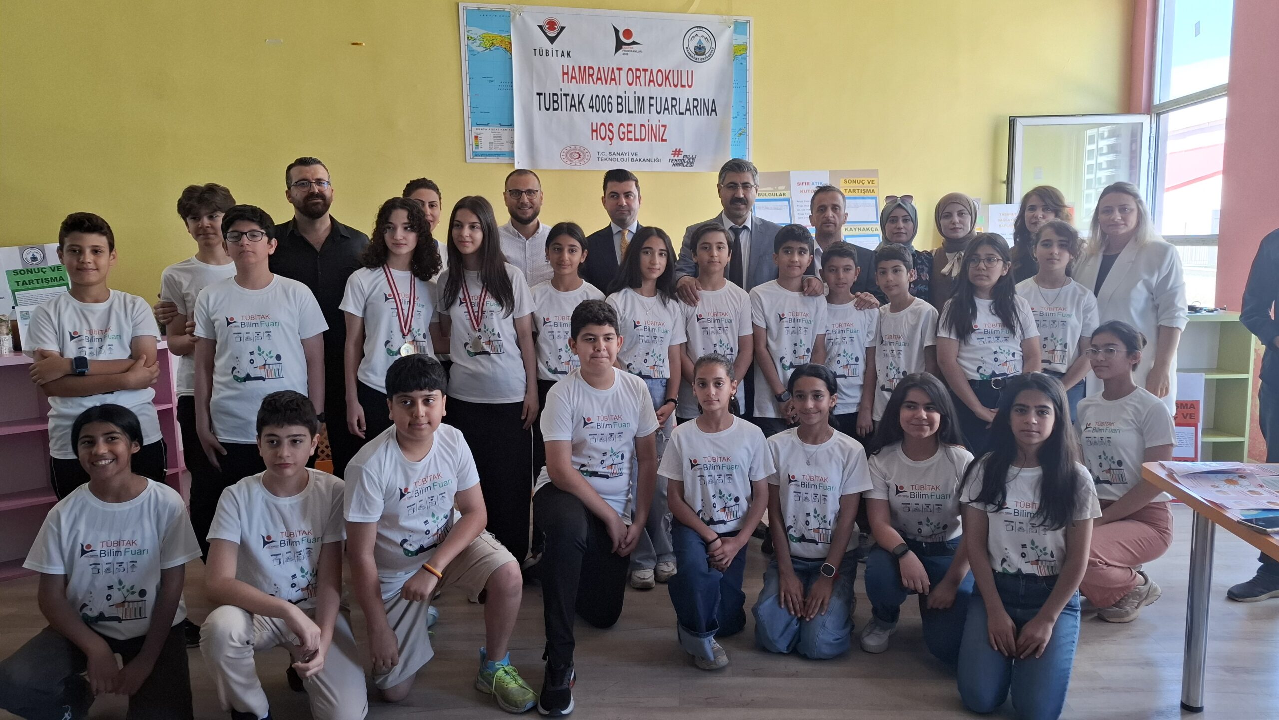 Hamravat Ortaokulu’nda 4006 TÜBİTAK Bilim Fuarı Coşkusu