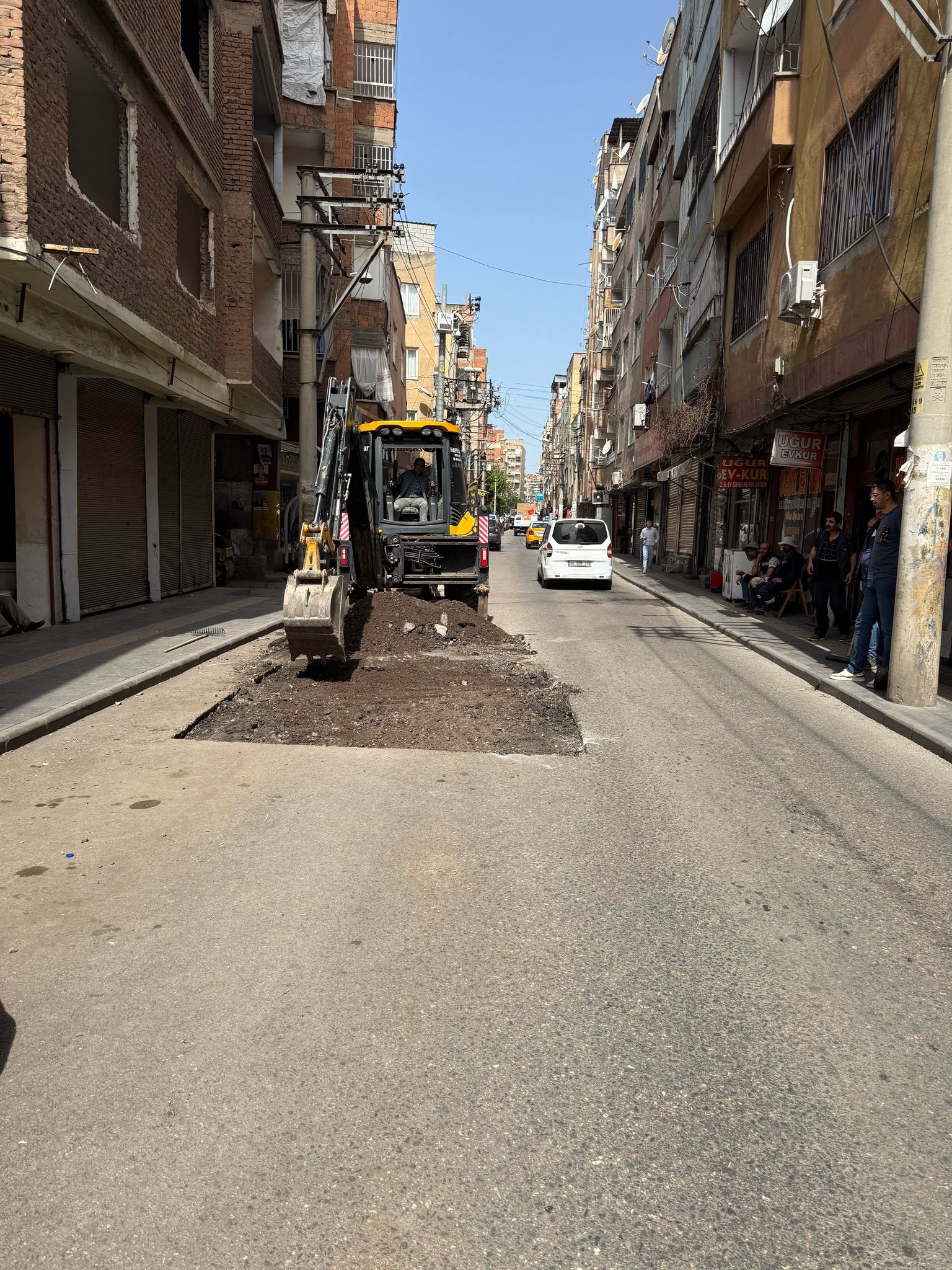 Mobil Asfalt Onarım Ekibi hızlı müdahale için sahada