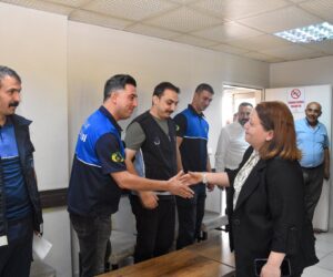 Eş Başkanlar Emekçilerle Bayramlaştı