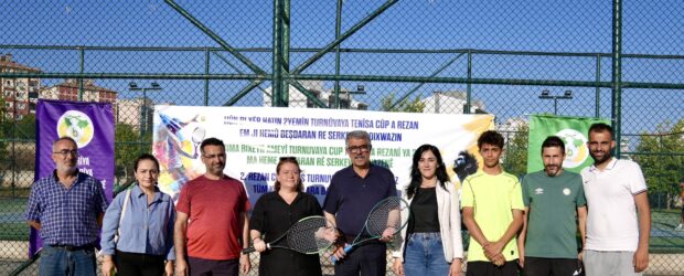 2. Rezan Cup Tenis Turnuvası Başladı: Eş Başkanlar Başlama Vuruşunu Yaptı