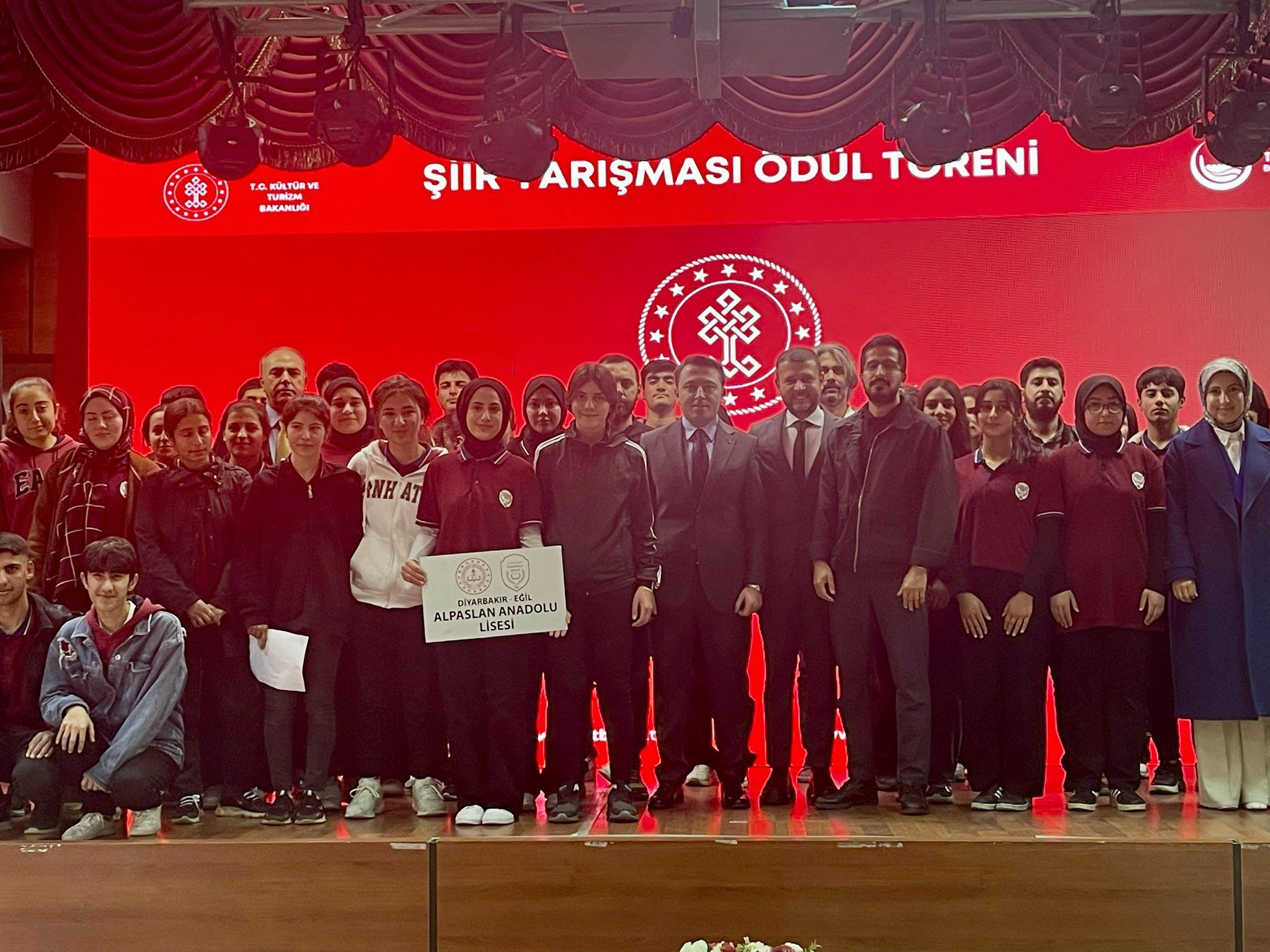 Eğil’de Şiir Yarışmasının Kazananları Ödüllendirildi