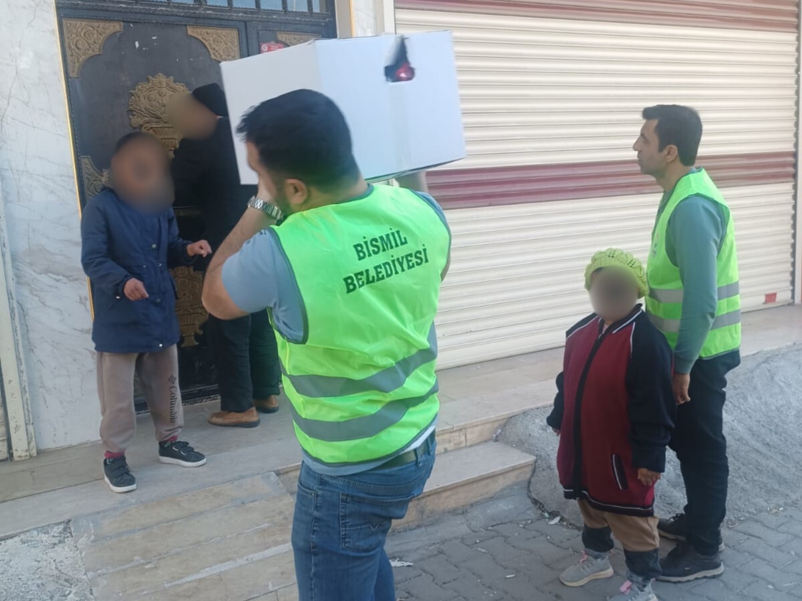 Bismil’de 1200 ihtiyaç sahibi aileye gıda yardımı yapıldı