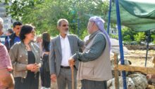 Eş Başkanlar kurban satış ve kesim yerlerini denetlediler