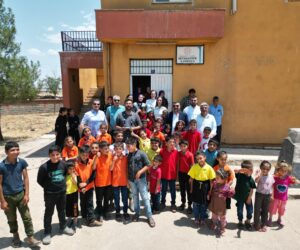 GGC’den minik gazetecilere anlamlı ziyaret: Gazetecilik ruhu köy okulunda yeşeriyor