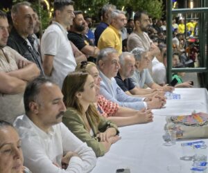 Bismil’de ‘Vedat Aydın spor Turnuvası’nda anlamlı pankartlar açıldı