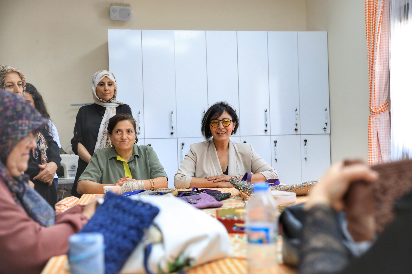 Eşbaşkan Sincar, kadın kursiyerleri ziyaret etti