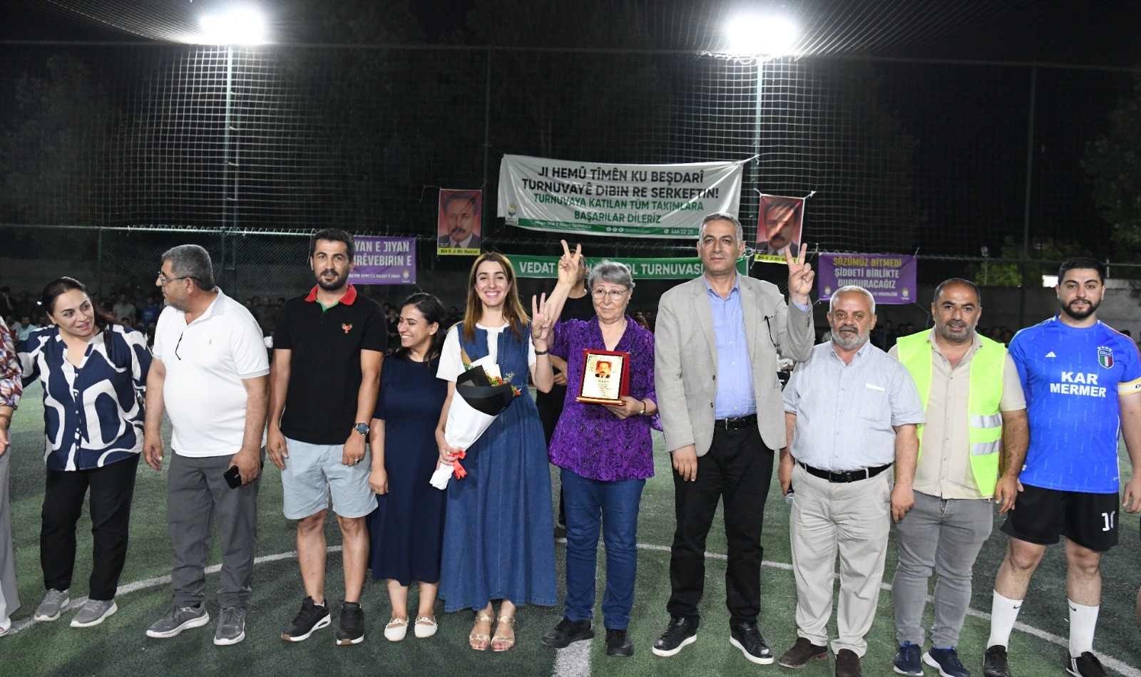 Vedat Aydın Halısaha Futbol Turnuvası büyük bir coşkuyla sona erdi