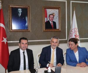 Lice’ye Yarı Olimpik Yüzme Havuzu Müjdesi