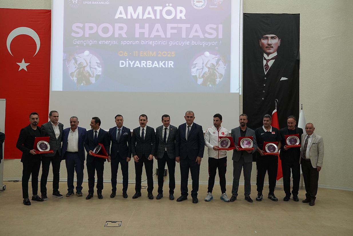 Diyarbakır’da Sporun En’lerinde Yerel Basın Ödülü Ramazan Seykan’a verildi