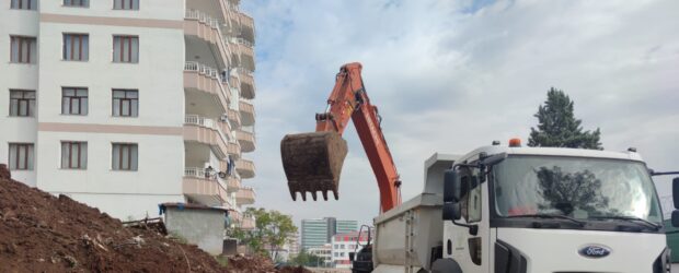 Kayapınar Belediyesi’nin yeni yol açma çalışmaları devam ediyor
