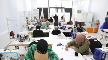 Üniversite Eğitiyor,Sanayi İstihdam Ediyor 