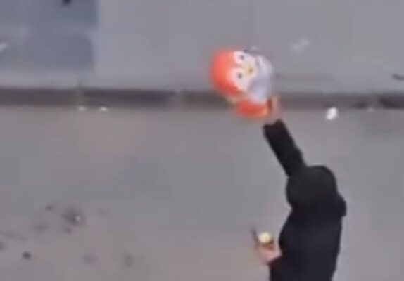 Sarhoş Adam Mahalleyi Ayağa Kaldırdı