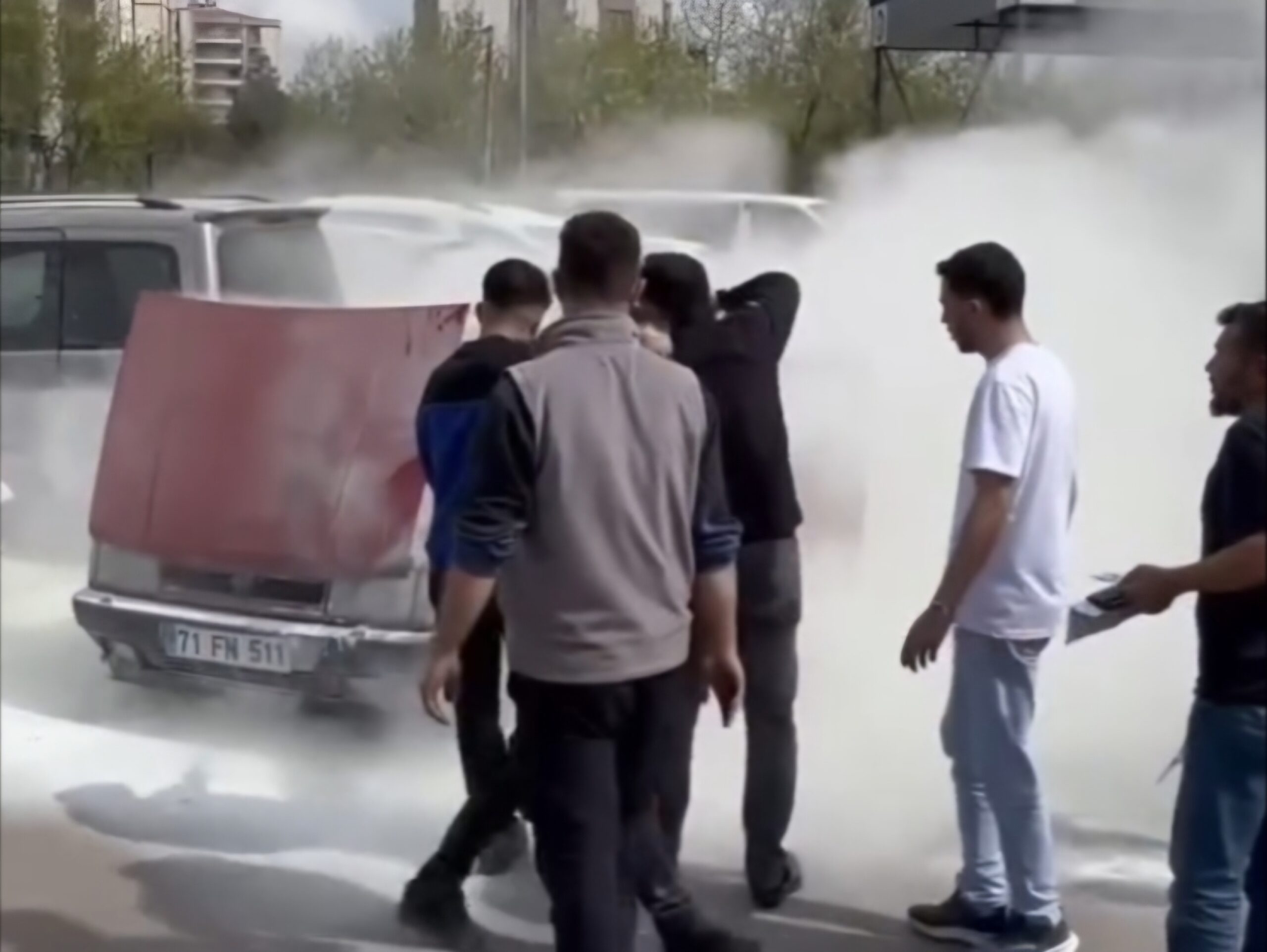 Bağlar’da Araç Muayene İstasyonunda Yangın Paniği