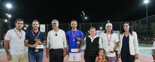 2. Rezan Cup’ta coşkulu final: Tenis Turnuvası Sırrı Süreyya Önder’e adandı