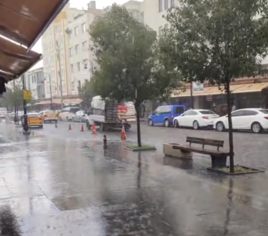 Diyarbakır’da Temmuz Sürprizi: Fırtına ve Yağmur Şaşkınlık Yarattı
