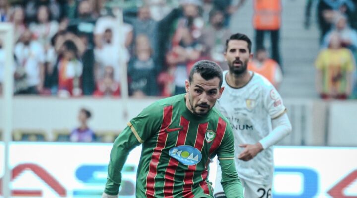 Amedspor 90+4’te yıkıldı, Süper Lig umudunu son haftaya taşıdı
