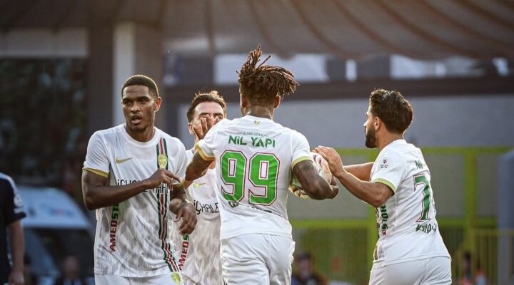 Amedspor – Başakşehir Maçında Nefesler Tutuldu: Diyarbakır’da 5. Hafta Heyecanı!