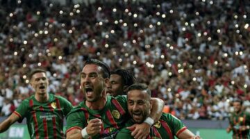 DEV MAÇTA LİDERLİĞİN ADI AMEDSPOR: BÜTÜN ENGELLEMELERE RAĞMEN KAZANMASINI BİLDİ! (3-2)
