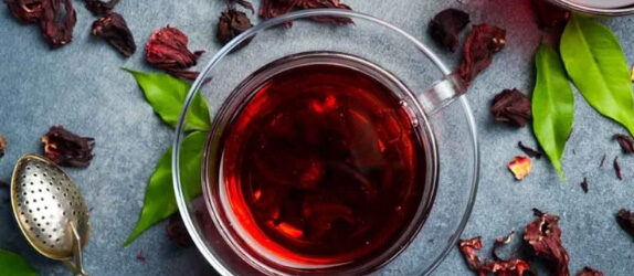 Beslenme uzmanları karın şişkinliğiyle mücadeleye yardımcı olması için bu çayı öneriyor