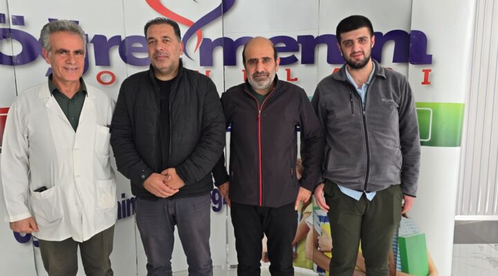 Öğrencilerinden 40 yıl sonra duygulandıran öğretmenler günü ziyareti