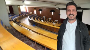 Diyarbakır’da 53 yaşında sıralara döndü