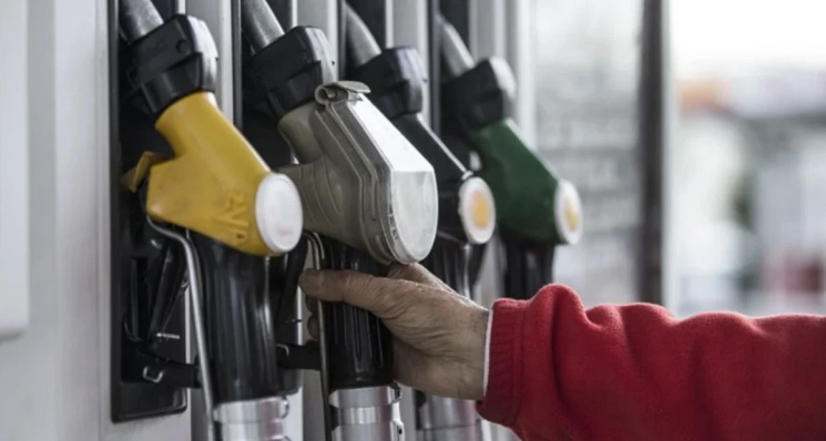Araç sahiplerini üzen haber: Motorine zam geliyor